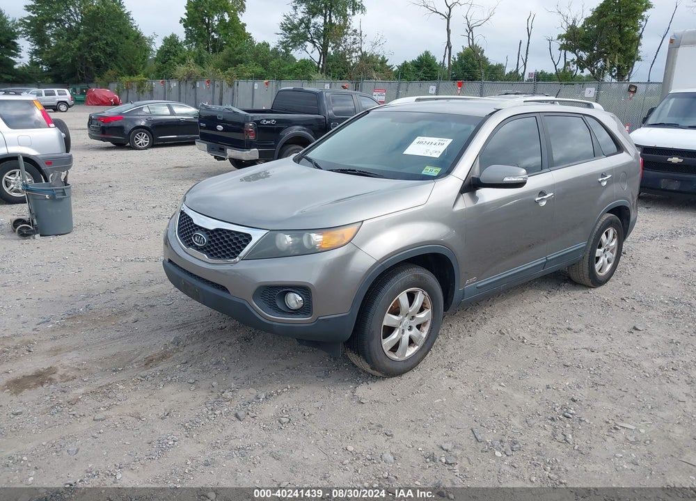 2011 KIA SORENTO LX VIN: 5XYKTDA19BG118544