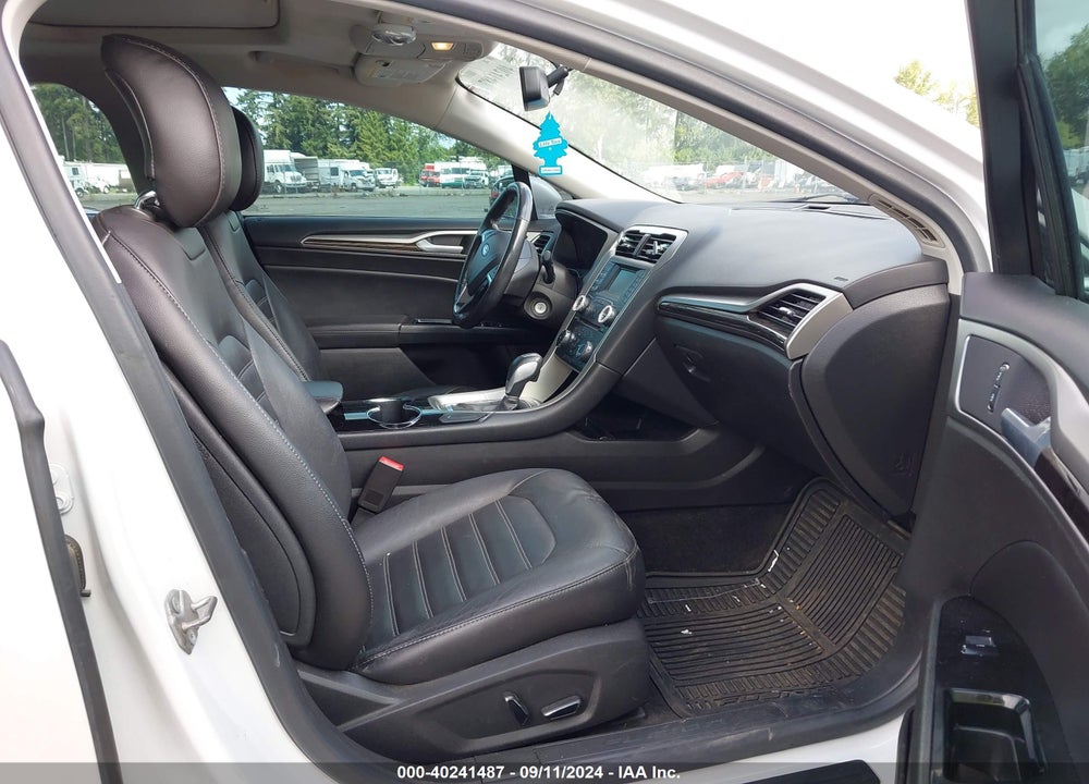 2014 FORD FUSION SE VIN: 3FA6P0HD6ER242365