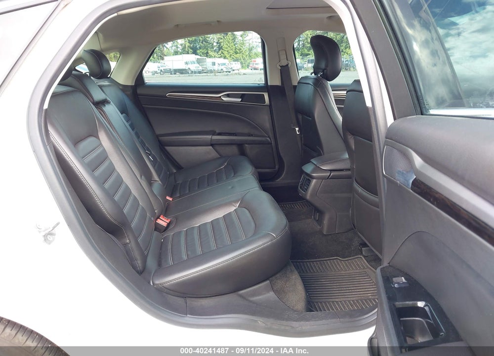 2014 FORD FUSION SE VIN: 3FA6P0HD6ER242365