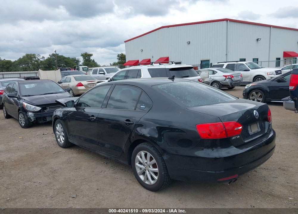 2011 VOLKSWAGEN JETTA 2.5L SE VIN: 3VWDX7AJ8BM317132