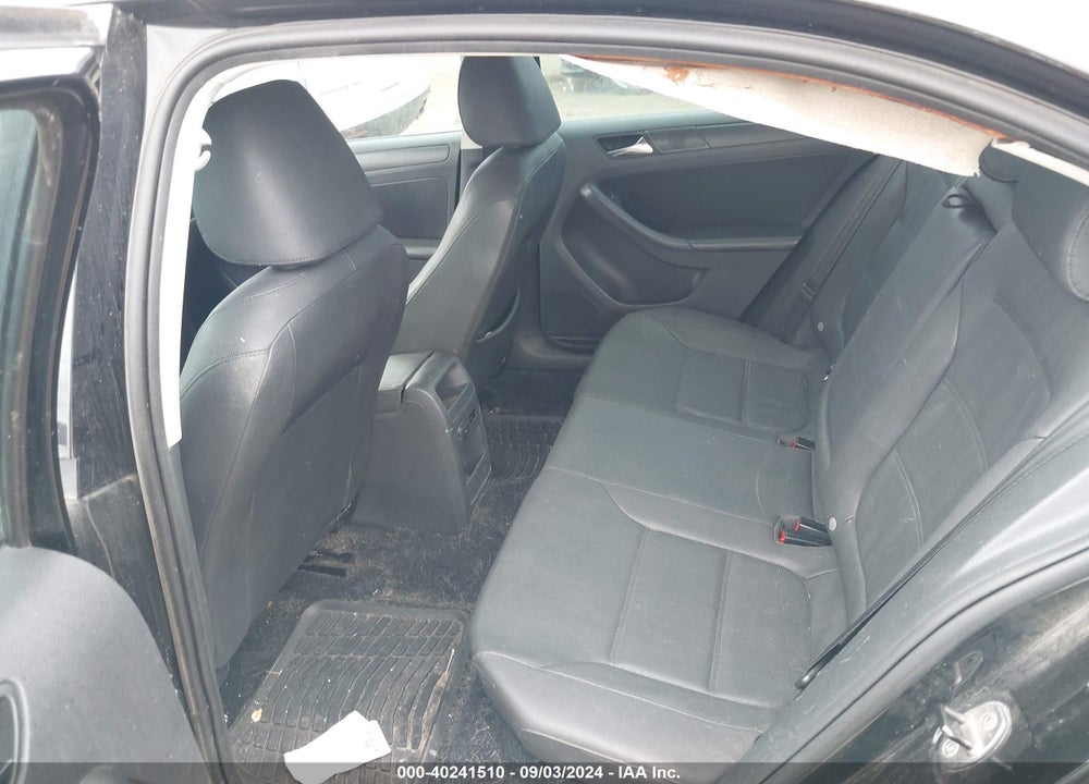 2011 VOLKSWAGEN JETTA 2.5L SE VIN: 3VWDX7AJ8BM317132