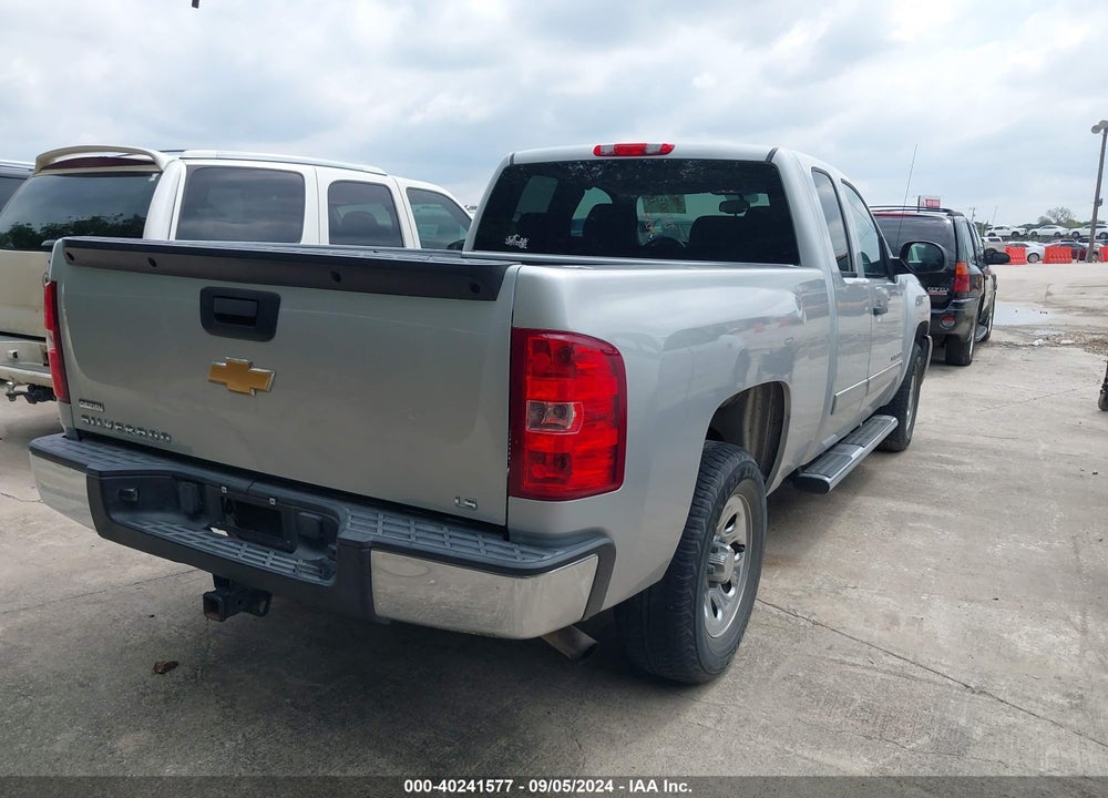 2012 CHEVROLET SILVERADO 1500 LS VIN: 1GCRCREA8CZ281100