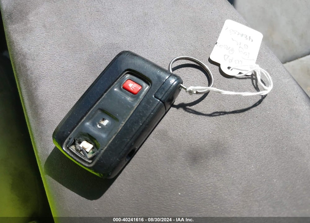 2004 TOYOTA PRIUS VIN: JTDKB20U940097660