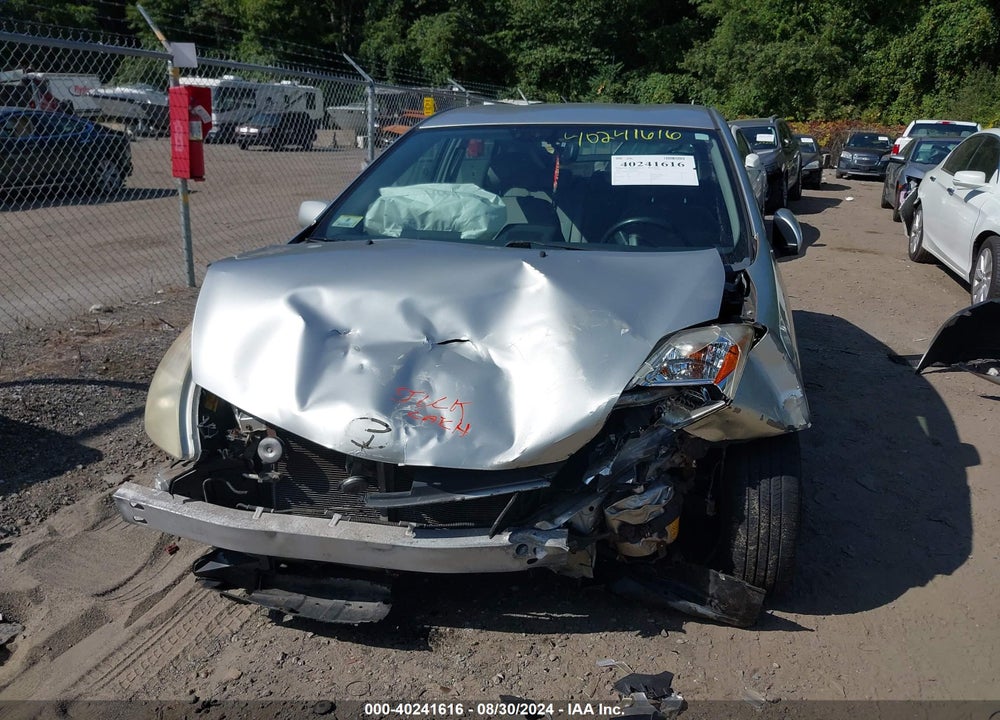 2004 TOYOTA PRIUS VIN: JTDKB20U940097660
