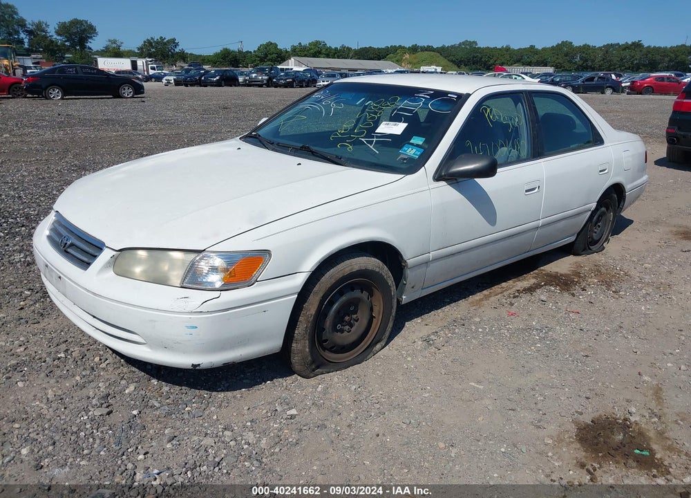 2000 TOYOTA CAMRY LE VIN: JT2BG22K5Y0518818