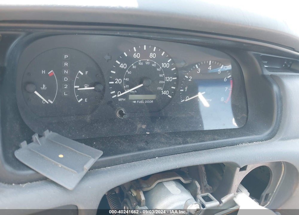 2000 TOYOTA CAMRY LE VIN: JT2BG22K5Y0518818