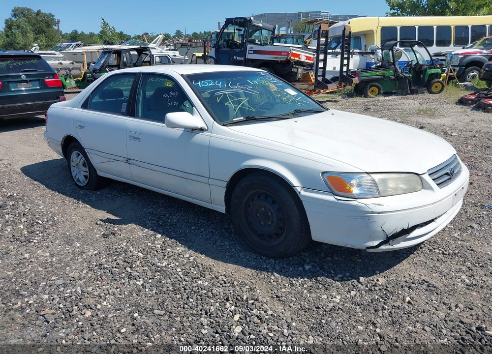 2000 TOYOTA CAMRY LE VIN: JT2BG22K5Y0518818
