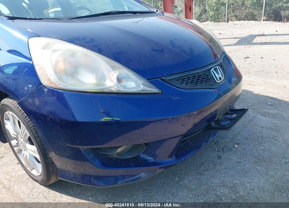 2011 HONDA FIT SPORT VIN: JHMGE8G54BC017142