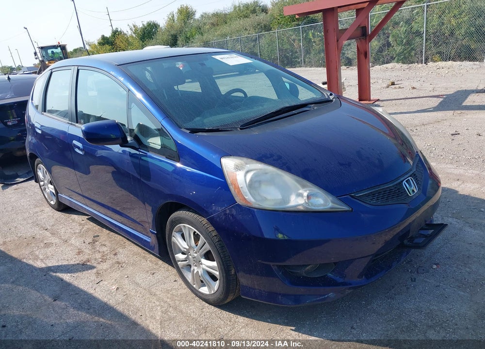 2011 HONDA FIT SPORT VIN: JHMGE8G54BC017142