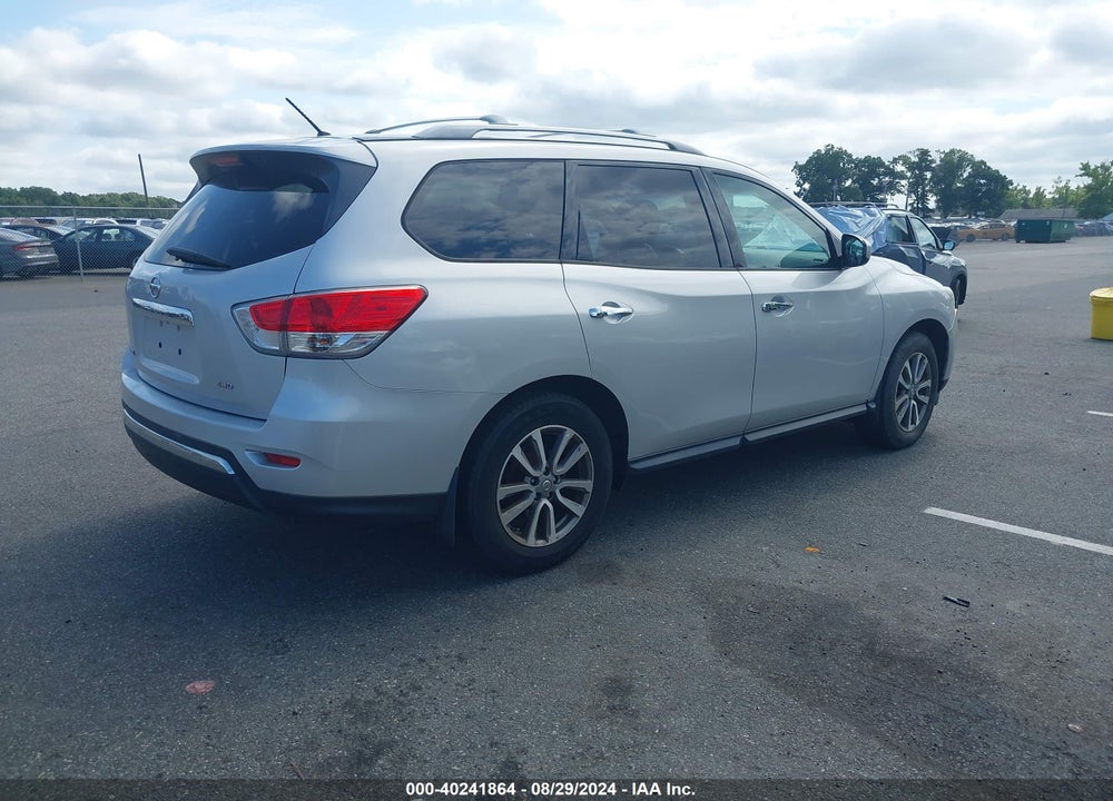 2015 NISSAN PATHFINDER VIN: 5N1AR2MM1FC649120
