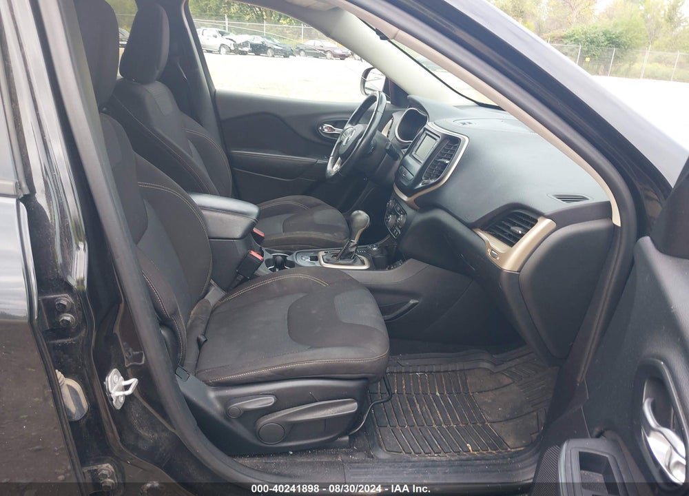 2016 JEEP CHEROKEE ALTITUDE VIN: 1C4PJMCS7GW105268