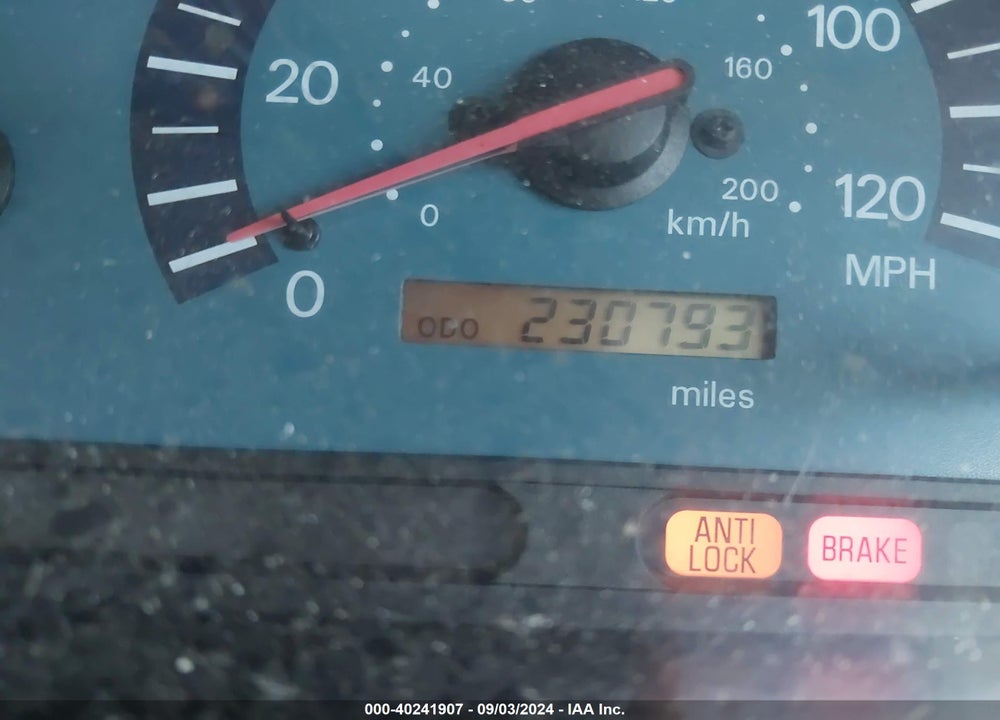2002 MITSUBISHI GALANT VIN: 4A3AA46H82E081628