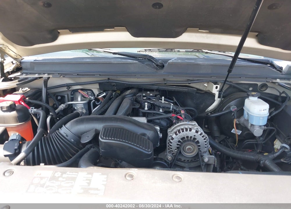 2013 CHEVROLET SUBURBAN 1500 LT VIN: 1GNSCJE08DR366005