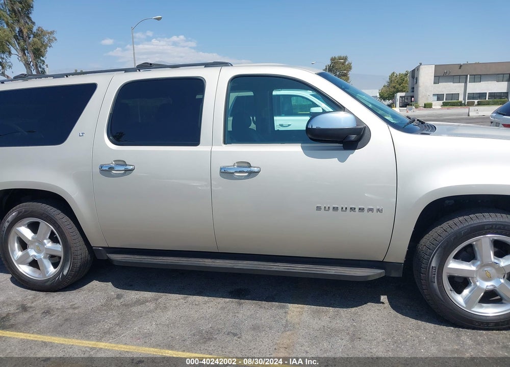 2013 CHEVROLET SUBURBAN 1500 LT VIN: 1GNSCJE08DR366005