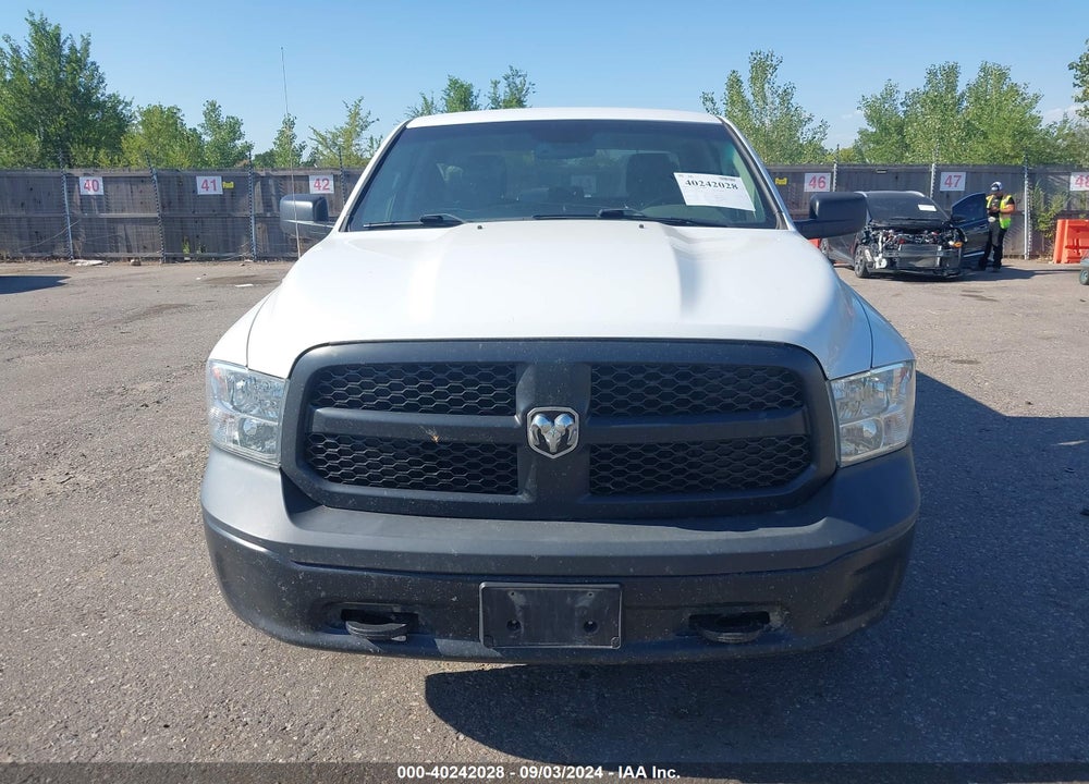 2019 RAM 1500 CLASSIC TRADESMAN QUAD CAB 4X4 6'4 BOX VIN: 1C6RR7FG8KS627487