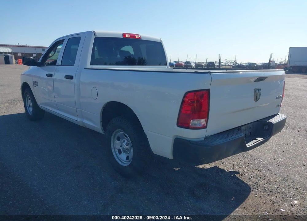 2019 RAM 1500 CLASSIC TRADESMAN QUAD CAB 4X4 6'4 BOX VIN: 1C6RR7FG8KS627487