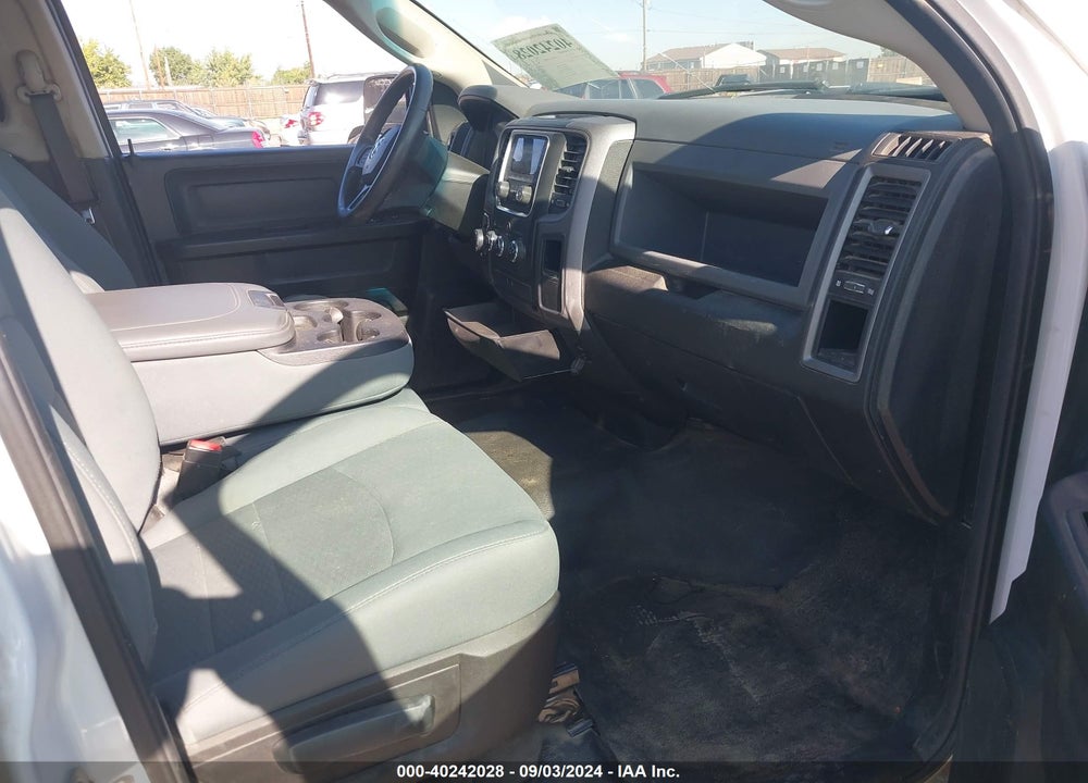 2019 RAM 1500 CLASSIC TRADESMAN QUAD CAB 4X4 6'4 BOX VIN: 1C6RR7FG8KS627487