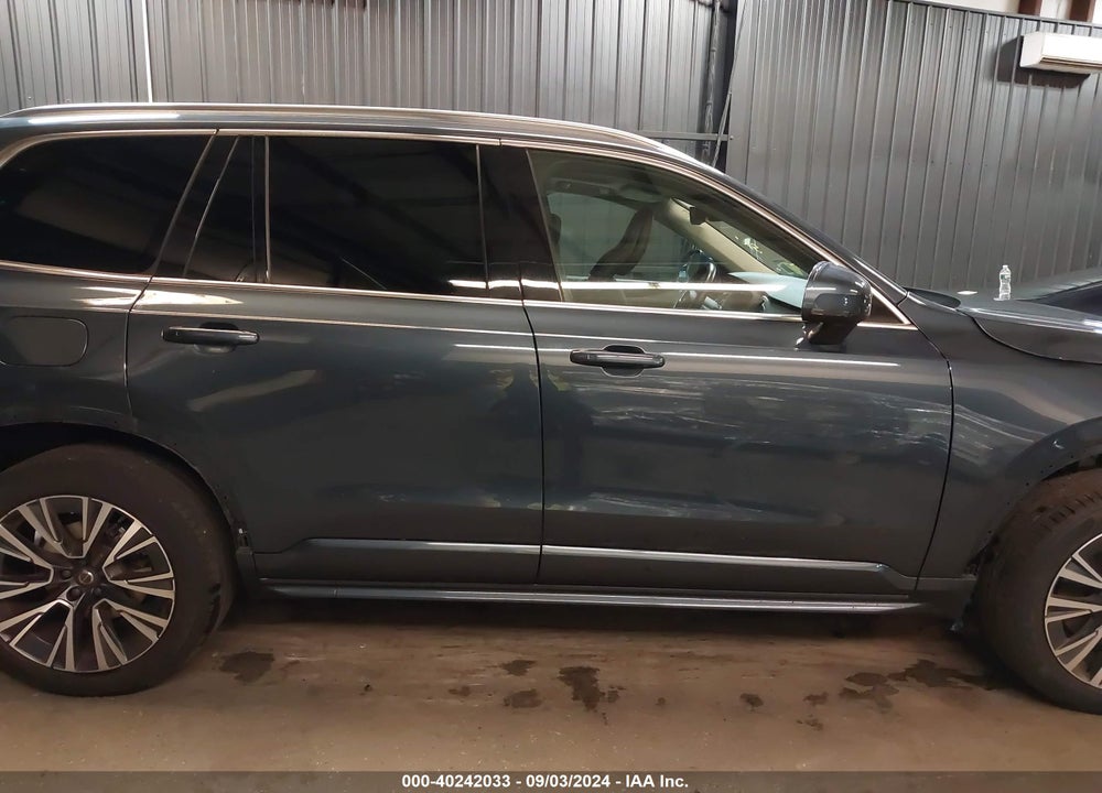 2022 VOLVO XC90 T5 MOMENTUM 7 PASSENGER VIN: YV4102PK3N1838920