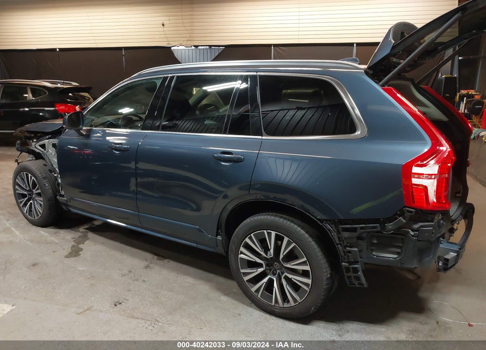 2022 VOLVO XC90 T5 MOMENTUM 7 PASSENGER VIN: YV4102PK3N1838920