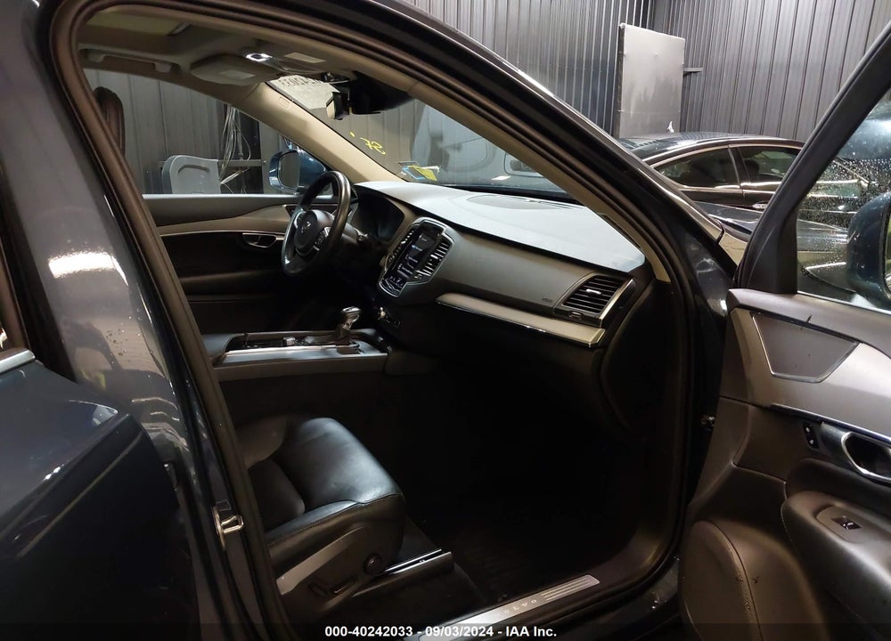 2022 VOLVO XC90 T5 MOMENTUM 7 PASSENGER VIN: YV4102PK3N1838920