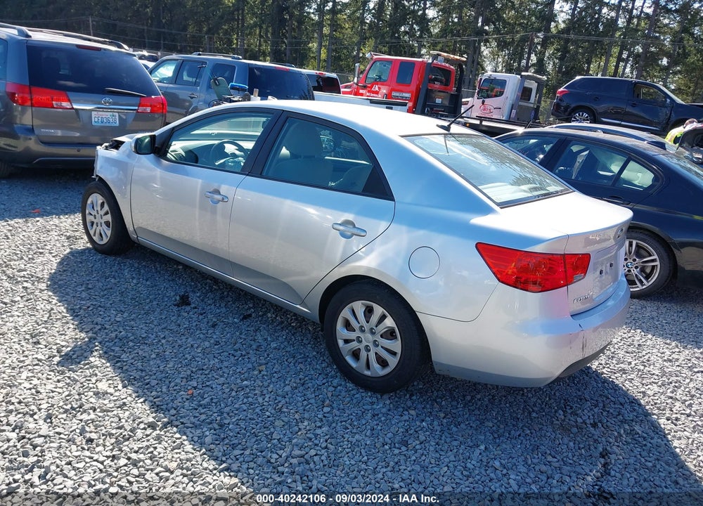 2011 KIA FORTE LX VIN: KNAFT4A28B5381477