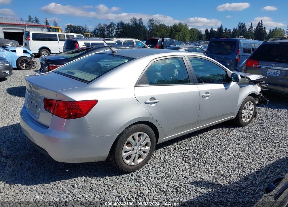 2011 KIA FORTE LX VIN: KNAFT4A28B5381477