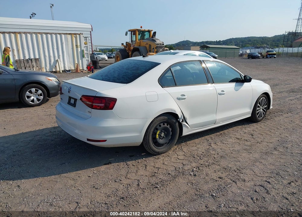 2016 VOLKSWAGEN JETTA 1.8T SPORT VIN: 3VWD17AJ1GM228429