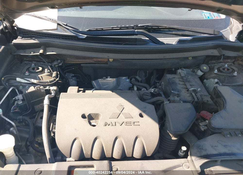 2017 MITSUBISHI OUTLANDER ES VIN: JA4AD2A33HZ035775