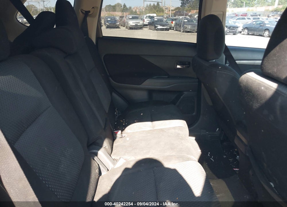 2017 MITSUBISHI OUTLANDER ES VIN: JA4AD2A33HZ035775