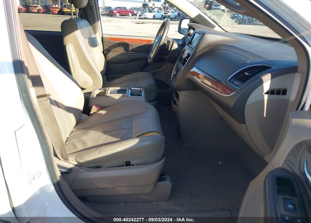 2014 CHRYSLER TOWN & COUNTRY TOURING VIN: 2C4RC1BG0ER220671