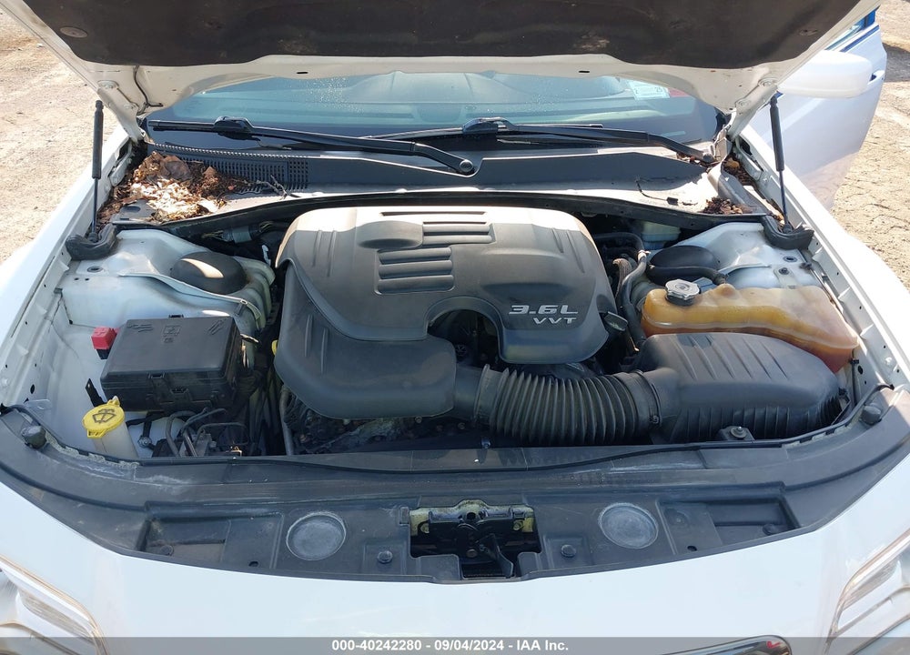 2014 CHRYSLER 300 VIN: 2C3CCAAG5EH119868