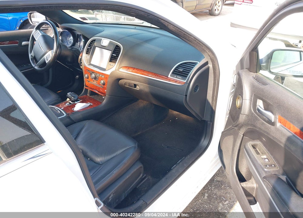 2014 CHRYSLER 300 VIN: 2C3CCAAG5EH119868