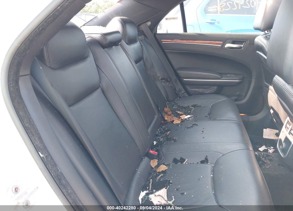 2014 CHRYSLER 300 VIN: 2C3CCAAG5EH119868