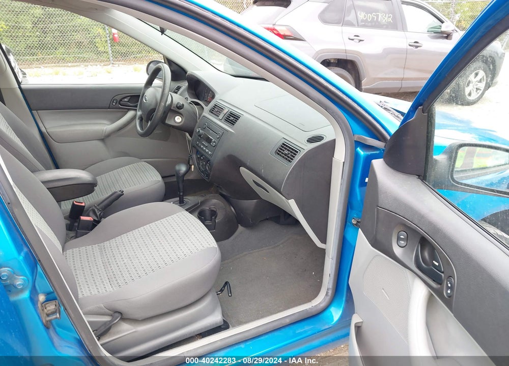 2007 FORD FOCUS S/SE/SES VIN: 1FAHP34N17W188062
