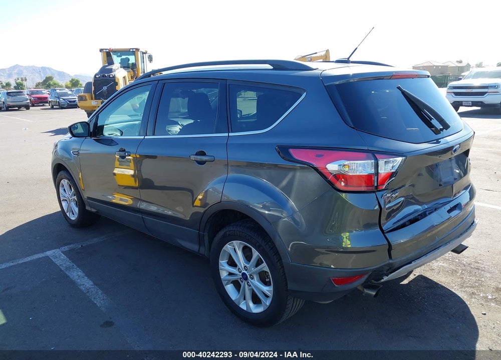 2018 FORD ESCAPE SE VIN: 1FMCU9GD9JUB15247