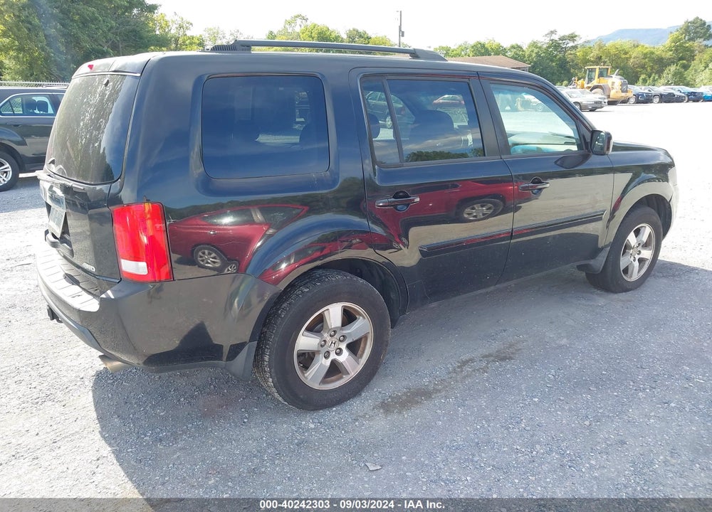 2010 HONDA PILOT EX-L VIN: 5FNYF4H56AB034617