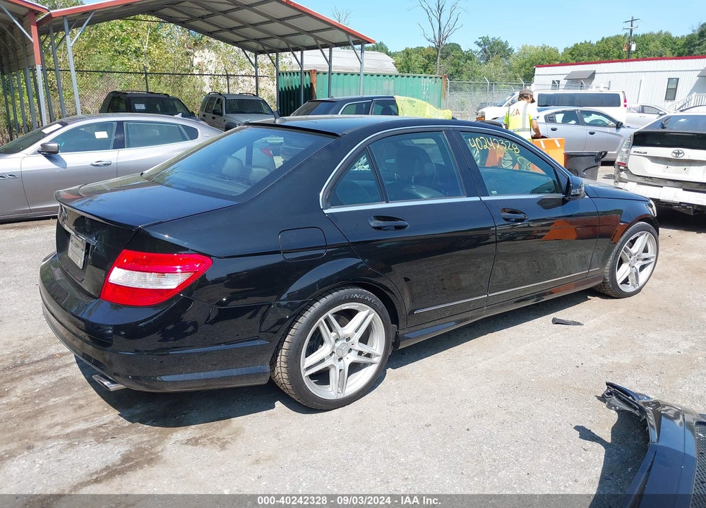 2010 MERCEDES-BENZ C 300 LUXURY/SPORT VIN: WDDGF5EB3AR088517