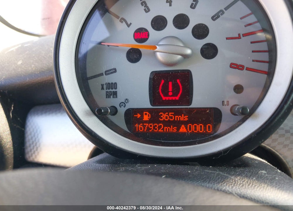 2007 MINI COOPER S VIN: WMWMF73517TT80228