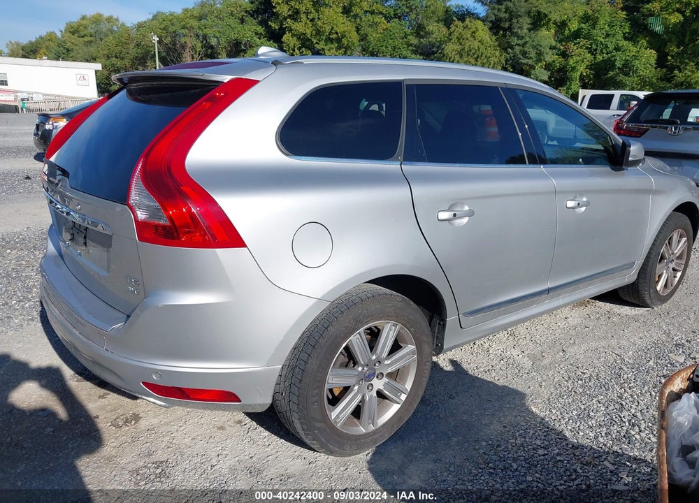 2017 VOLVO XC60 T5 INSCRIPTION VIN: YV440MRU0H2032216