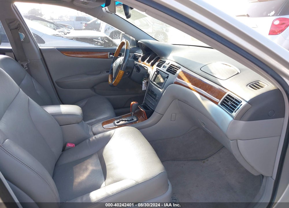 2005 LEXUS ES 330 VIN: JTHBA30G455066029