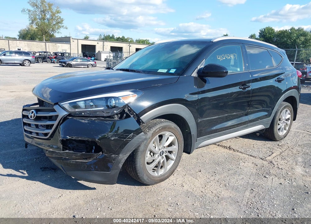 2017 HYUNDAI TUCSON SE VIN: KM8J3CA47HU262810