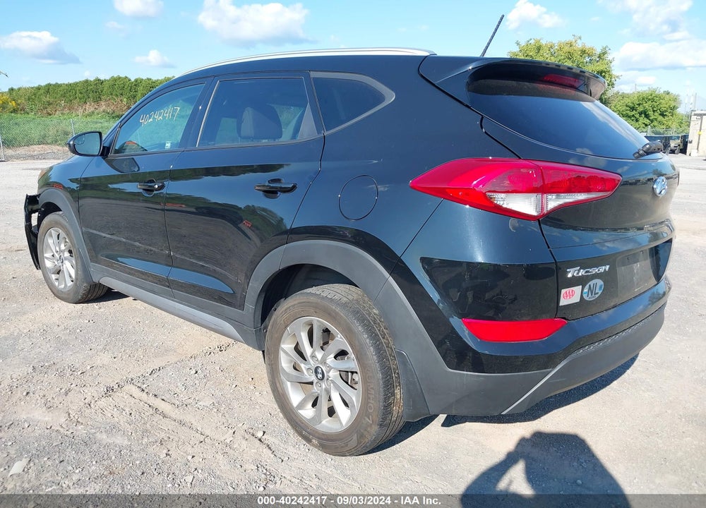 2017 HYUNDAI TUCSON SE VIN: KM8J3CA47HU262810