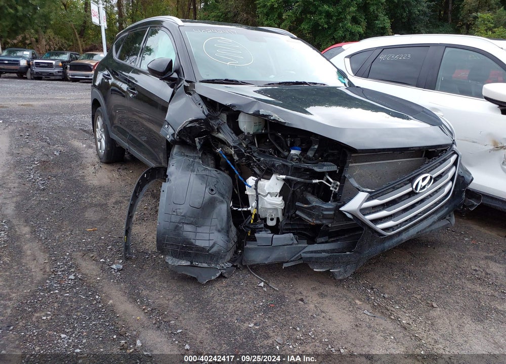 2017 HYUNDAI TUCSON SE VIN: KM8J3CA47HU262810