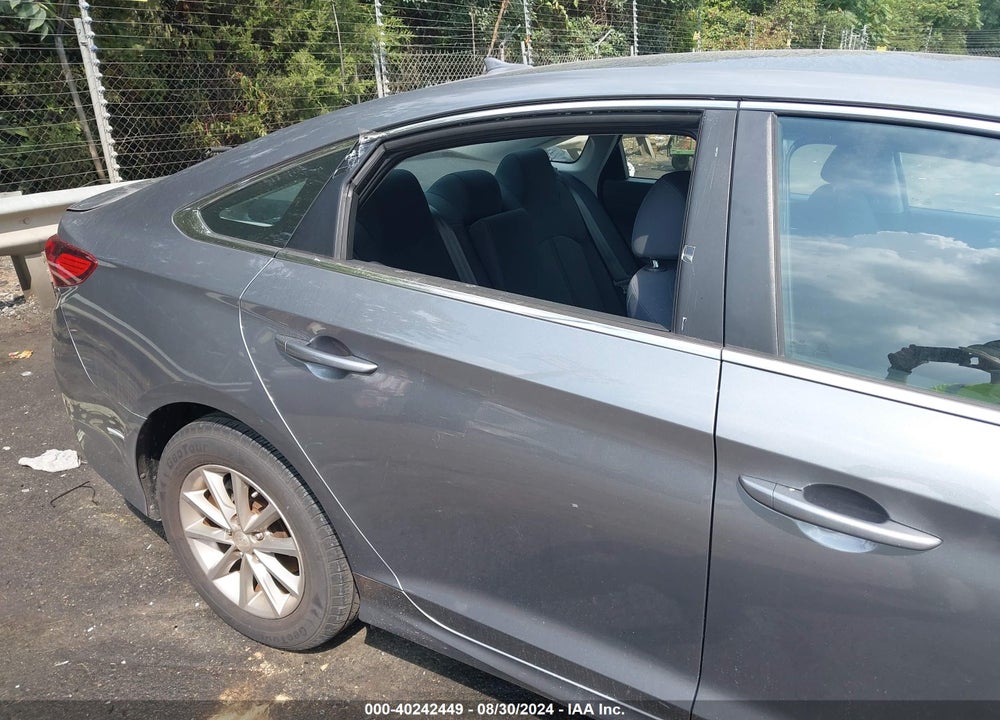 2018 HYUNDAI SONATA SE VIN: 5NPE24AF1JH674401