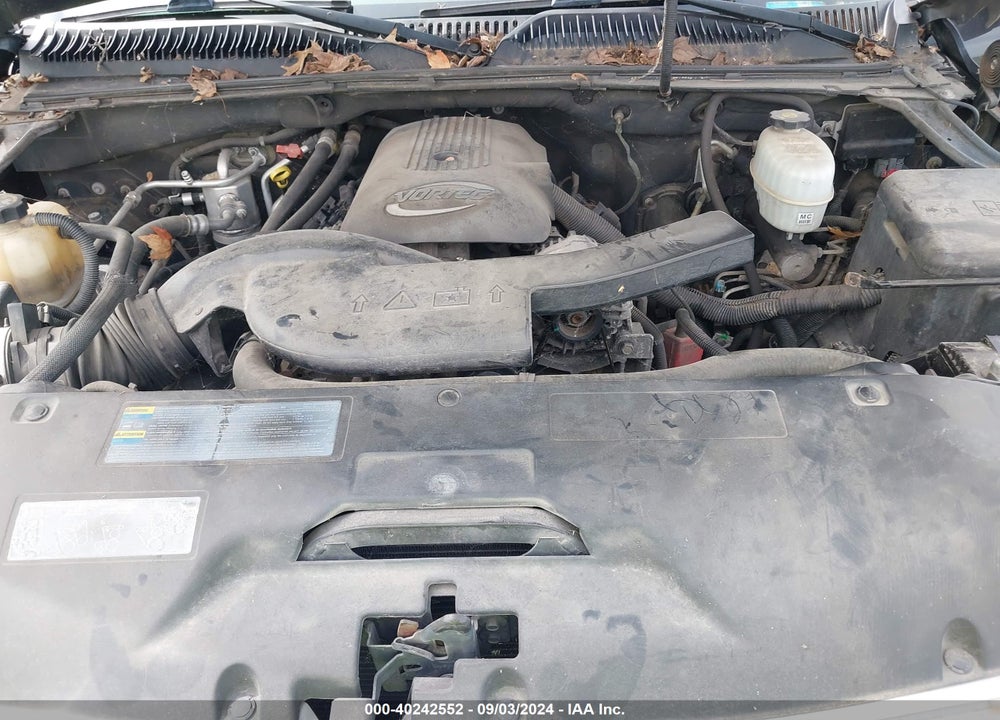 2005 CHEVROLET SUBURBAN 1500 LS VIN: 3GNFK16Z15G123543
