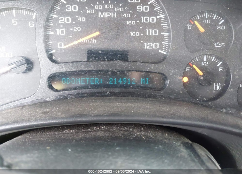 2005 CHEVROLET SUBURBAN 1500 LS VIN: 3GNFK16Z15G123543