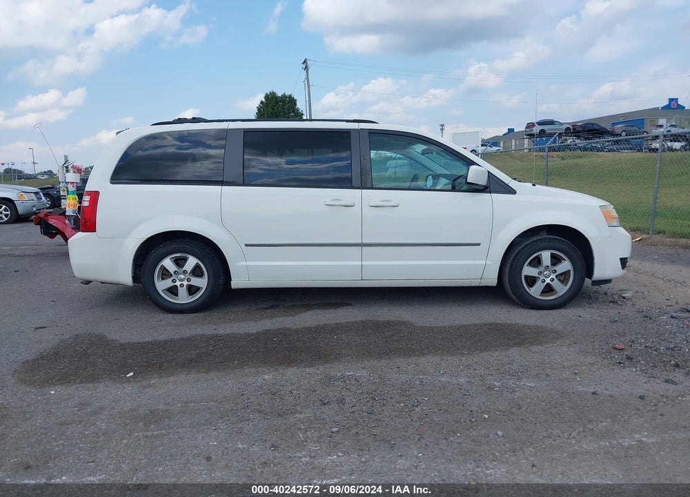 2010 DODGE GRAND CARAVAN VIN: 2D4RN5D15AR317808