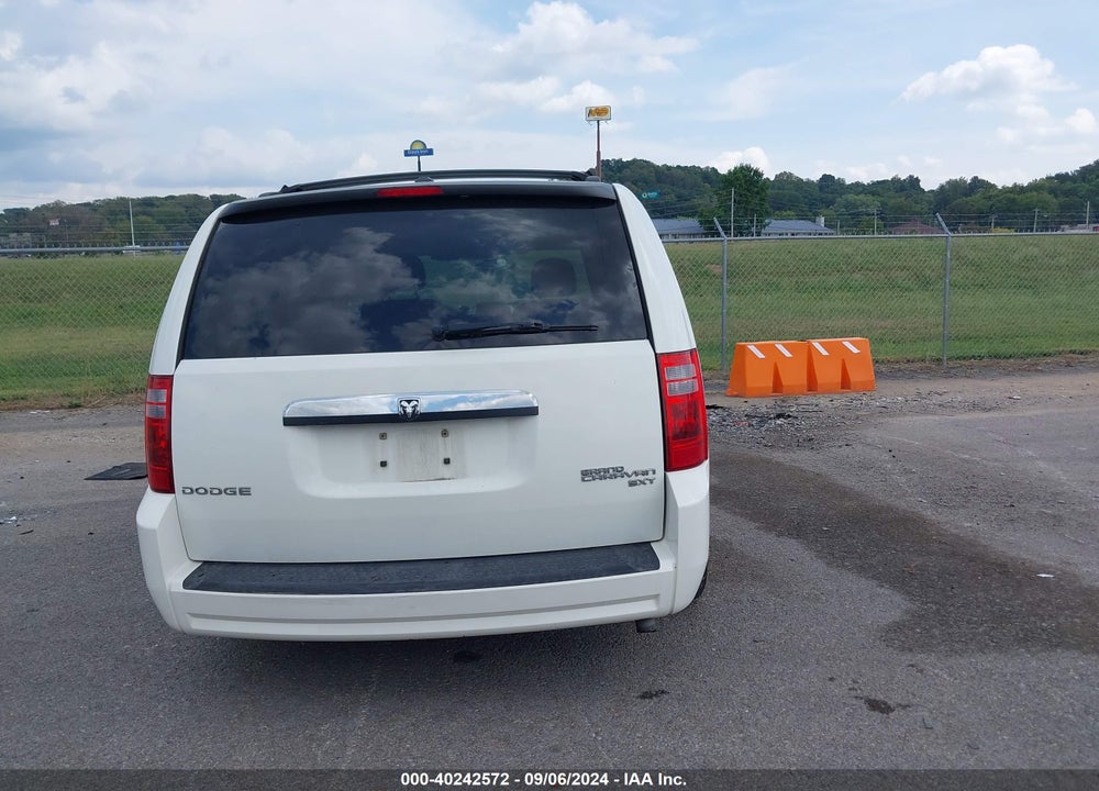 2010 DODGE GRAND CARAVAN VIN: 2D4RN5D15AR317808