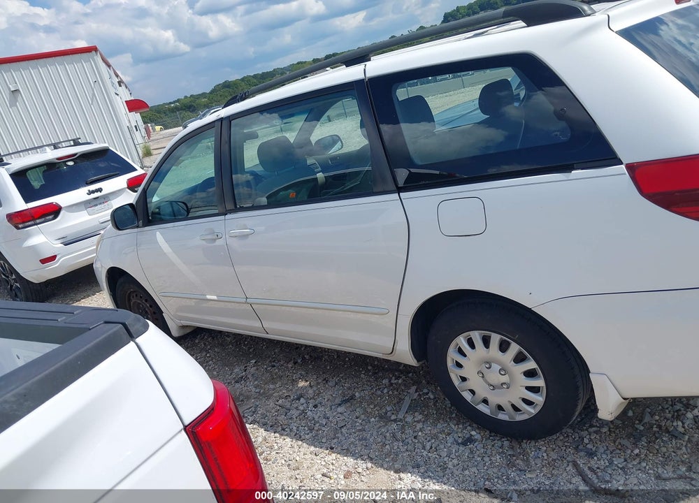 2005 TOYOTA SIENNA CE VIN: 5TDZA23CX5S371046