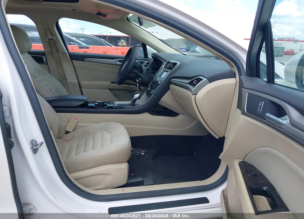 2014 FORD FUSION SE VIN: 3FA6P0HD7ER375667